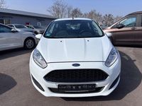 Gebraucht Ford Fiesta Trend 75 PS (55 kW) 2016 Weiß Limousine