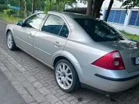 Gebraucht Ford Mondeo 140 PS (102 kW) 2003 Silber Kleinwagen