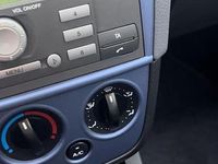 Gebraucht Ford Fiesta 80 PS (58 kW) 2008 Grau Kleinwagen