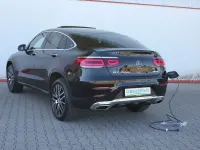 Gebraucht Mercedes GLC300de 306 PS (225 kW) 2022 197u obsidianschwarz metallic Coupé