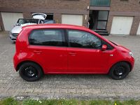 Usado VW up! high up! 75 CV (55 kW) 2016 Rojo Utilitario