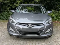 Gebraucht Hyundai i30 100 PS (73 kW) 2013 Grau Limousine