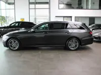 Gebraucht Mercedes E300 AMG line 306 PS (225 kW) 2022 Grau Kombi