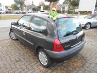 Gebraucht Renault Clio II Basis 58 PS (42 kW) 2001 Schwarz Limousine