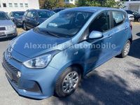 Gebraucht Hyundai i10 Trend 87 PS (63 kW) 2017 Aqua sparkling / met Kleinwagen