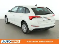 Gebraucht Skoda Scala Ambition 116 PS (85 kW) 2020 Weiß Kleinwagen