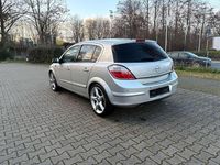 Gebraucht Opel Astra Sport 200 PS (147 kW) 2005 Starsilber iii m2 Kleinwagen