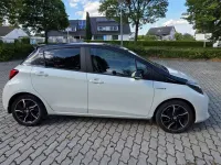 Gebraucht Toyota Yaris Hybrid Lounge 101 PS (74 kW) 2017 Kleinwagen