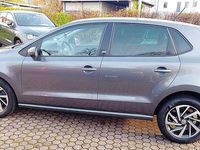 Gebraucht VW Polo 60 PS (44 kW) 2017 Grau Kleinwagen