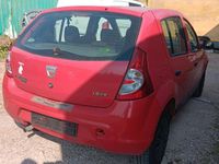 Gebraucht Dacia Sandero Lauréate 75 PS (55 kW) 2009 Rot Limousine