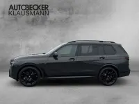 Neu BMW X7 M Sport 352 PS (258 kW) 2026 Grau SUV