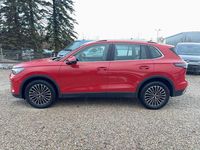 Gebraucht VW Tiguan Elegance 150 PS (110 kW) 2025 Persimmon red (metallic) SUV