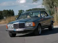 Gebraucht Mercedes 230 136 PS (100 kW) 1984 Grün Coupé