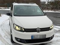 Gebraucht VW Touran 140 PS (102 kW) 2012 Weiß Van / Kleinbus