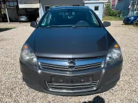 Gebraucht Opel Astra Edition 110 PS (80 kW) 2010 Grau Limousine