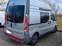 Second-hand Opel Vivaro 114 CP (83 kW) 2013 Argintiu Monovolum