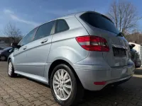 Gebraucht Mercedes B180 116 PS (85 kW) 2010 Horizontblau Van / Kleinbus
