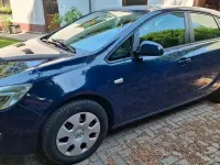 Gebraucht Opel Astra Edition 101 PS (74 kW) 2012 Blau Limousine