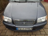 Gebraucht Hyundai Trajet GLS 113 PS (83 kW) 2002 Blau metallic Van / Kleinbus