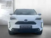 Gebraucht Toyota Yaris Plus 130 PS (95 kW) 2024 Schnee weiß Kleinwagen