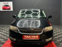 Gebraucht Skoda Rapid Elegance 105 PS (77 kW) 2012 Schwarz Kleinwagen