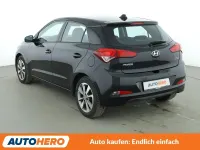 Gebraucht Hyundai i20 YES! 101 PS (74 kW) 2015 Schwarz Kleinwagen