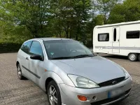 Brugt Ford Focus 75 HK (55 kW) 2001 Sølv Hatchback