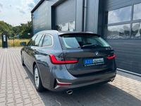 gebraucht BMW 320 i TOURING LUXURY AUT AHK NAVI PANO KAMERA LED