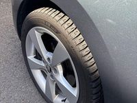 Gebraucht Skoda Rapid Active 105 PS (77 kW) 2014 Grau Kleinwagen