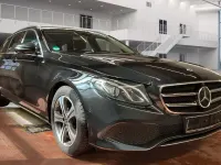 Gebraucht Mercedes E220 Avantgarde 194 PS (142 kW) 2020 Schwarz Kombi