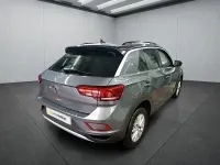 Gebraucht VW T-Roc 110 PS (80 kW) 2023 Grau SUV