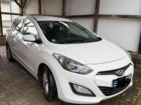 Gebraucht Hyundai i30 100 PS (73 kW) 2014 Weiß Kombi