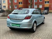 Gebraucht Opel Astra GTC Selection 90 PS (66 kW) 2010 Eisbergblau mineraleffekt Limousine