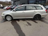 Gebraucht Toyota Avensis Sol 129 PS (94 kW) 2005 Silver metallic Kombi