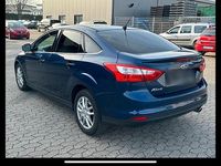 Usata Ford Focus 182 CV (133 kW) 2011 Blu Berlina
