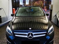 Gebraucht Mercedes B180 122 PS (89 kW) 2015 Schwarz Van / Kleinbus