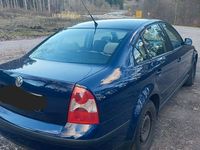 Gebraucht VW Passat Basis 102 PS (75 kW) 2003 Blau Limousine