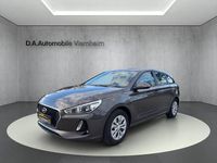 Gebraucht Hyundai i30 Select 101 PS (74 kW) 2017 Grau Kombi