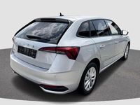 Gebraucht Skoda Scala 150 PS (110 kW) 2024 Silber Kleinwagen