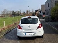 Gebraucht Opel Corsa Selection 70 PS (51 kW) 2012 Weiß Kleinwagen