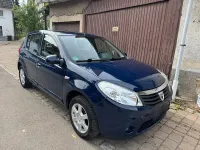 Używany Dacia Sandero 75 KM (55 kW) 2012 Niebieski Hatchback