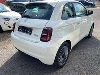 Gebraucht Fiat 500e Basis 86 kW (118 PS) 2023 Colore esterno (arktis weiß) Limousine