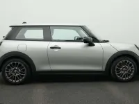 Usata Mini Cooper Classic 156 CV (114 kW) 2024 Grigio Utilitaria