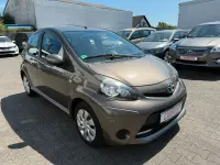 Gebraucht Toyota Aygo Cool 68 PS (50 kW) 2012 Braun Kleinwagen