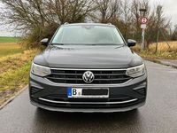 Gebraucht VW Tiguan 150 PS (110 kW) 2021 Grau SUV