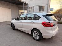 Gebraucht BMW 216 116 PS (85 kW) 2018 Weiß Kombi