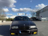 Gebraucht BMW 323 M Sport 170 PS (125 kW) 1997 Schwarz Limousine