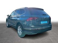 Gebraucht VW Tiguan Allspace Life 190 PS (139 kW) 2022 Petroleum blue metallic/petrol SUV