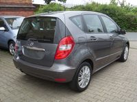 Gebraucht Mercedes A170 Elegance 116 PS (85 kW) 2009 Grau Van / Kleinbus