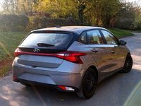 Gebraucht Hyundai i20 Select 84 PS (61 kW) 2022 Grau Kleinwagen